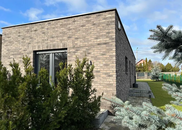 Piotrowice Apartment *